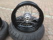 Harley cross bones velgen met banden in prima staat - 2 - Thumbnail