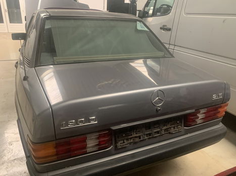 Mercedes 190 Diesel Sedan 5 Cilinder 2,5 - 2
