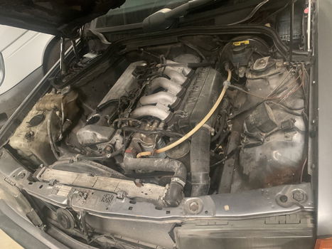 Mercedes 190 Diesel Sedan 5 Cilinder 2,5 - 4