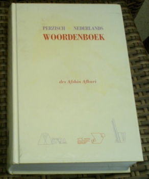 Perzisch - Nederlands woordenboek. ISBN 80181145. Afkari. - 0