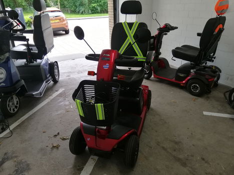 Scootmobiel Pride Victory DX10 - 4 wiel rood - 2