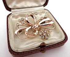Vintage broche, gemerkt