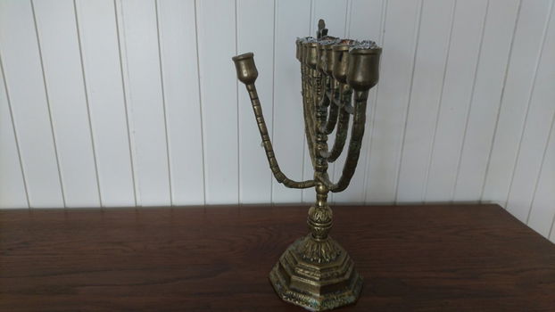 Te koop: Bronzen Joodse kandelaar Chanoekia - 3