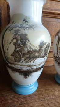 Te koop: 2 vazen met Strijdtafereel - 1
