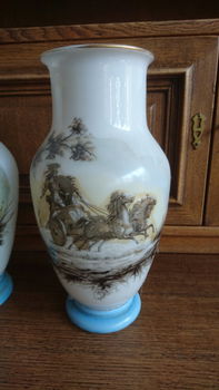 Te koop: 2 vazen met Strijdtafereel - 2