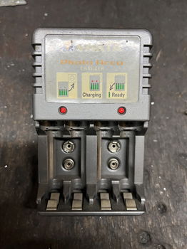 Adapters voor oplaadbare batterijen, geschikt voor: AA AAA 9 VOLT blok batterijen - 2