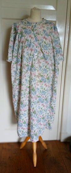 Nachthemd - romantische print met bloemen - maat 50/52