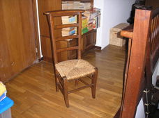 Bidstoel - met biezen zitting -,