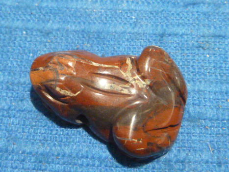 Hanger kikker van bonte jaspis - 2