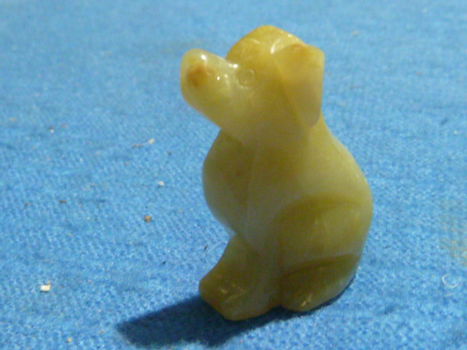 Hanger hond van serpentijn - 0