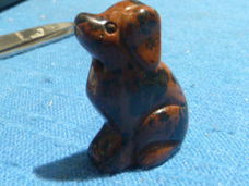 Hanger hond van mahonie obsidiaan