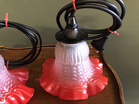 Set van 3 Franse Hanglampjes Tulpmodel Rood Randje - 3