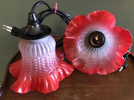 Set van 3 Franse Hanglampjes Tulpmodel Rood Randje - 6