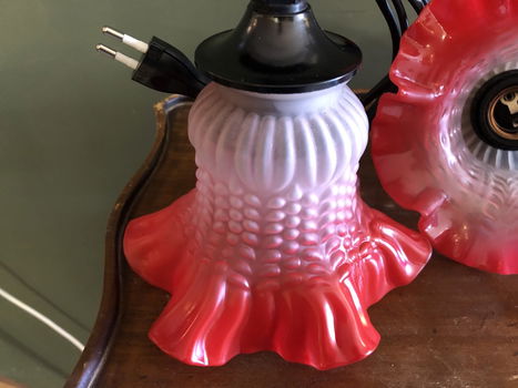 Set van 3 Franse Hanglampjes Tulpmodel Rood Randje - 7