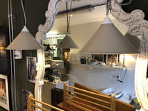 Set Frans Brocante Hanglampjes Beige Gebruiksklaar.