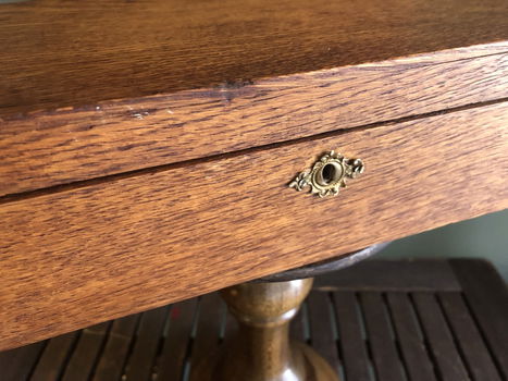 Prachtige mid-size eiken houten kistje. - 1