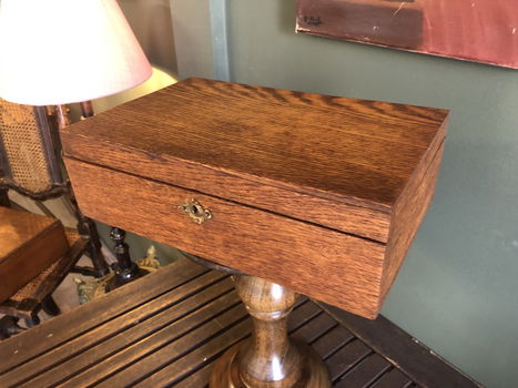 Prachtige mid-size eiken houten kistje. - 3