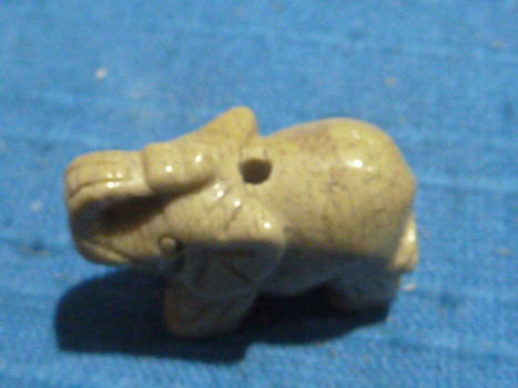 Hanger olifant van Jaspis - 2