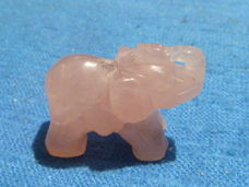 Hanger olifant van roze kwarts