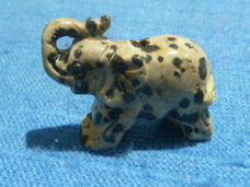 Hanger olifant van dalmatier jaspis