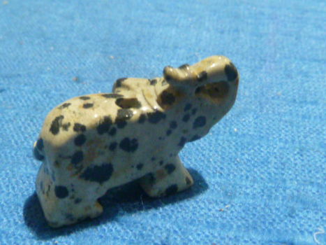 Hanger olifant van dalmatier jaspis - 1