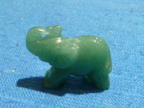 Hanger olifant van aventurijn - 0