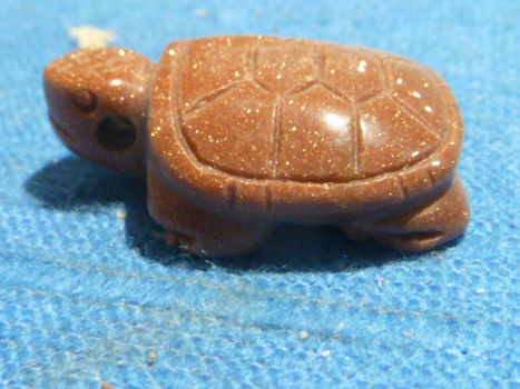 Hanger schildpad van goudsteen - 1
