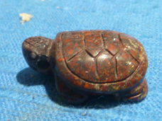 Hanger schildpad van bonte jaspis
