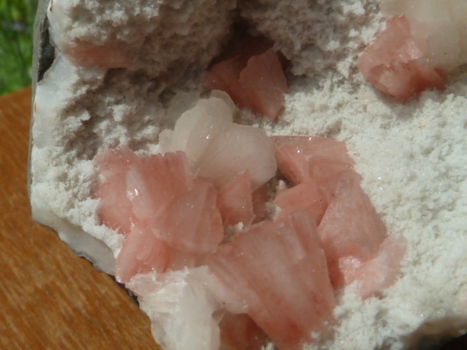 Heulandiet met stilbiet geode - 2