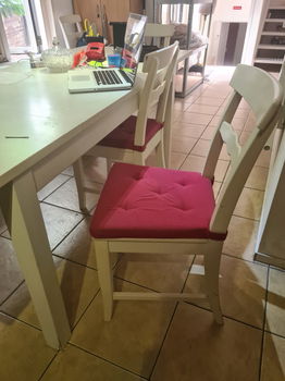 Witte eettafel uitshuifbaar met 6 stoelen - 1