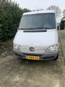 mercedes sprinter 211