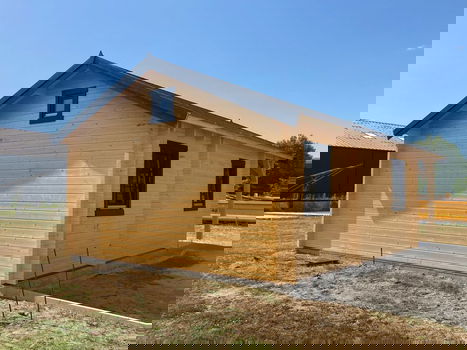 MAATWERK: blokhutten, woonunits, bijgebouwen. - 4