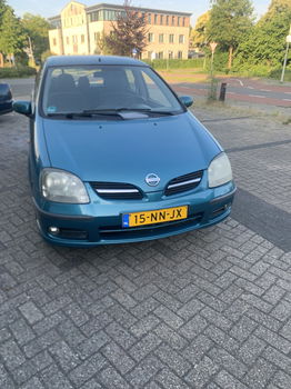 Nissan Almera Tino 2004 - 2
