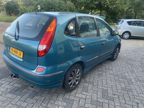 Nissan Almera Tino 2004 - 3