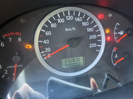 Nissan Almera Tino 2004 - 7