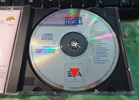 De originele verzamel-CD Love Classics Volume 1 van EVA. - 6