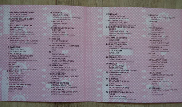 De originele mix-CD Turn Up The Bass Megamix 1991 van Arcade - 7