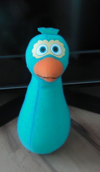 Vier knuffelfiguurtjes uit Sesamstraat (hoogte: 18 cm). - 2