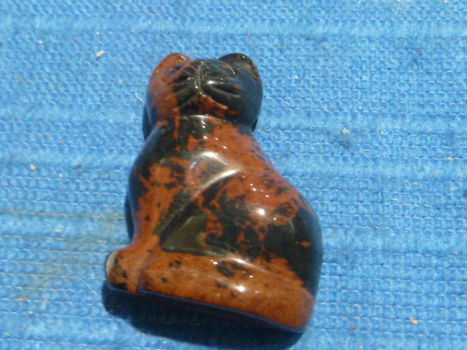 Hanger kat van mahonie obsidiaan - 1