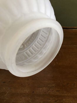 Zeer fraaie Matglas Art-Nouveau Glazen Lampenkap. - 4