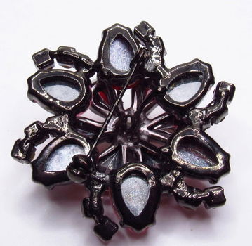 Broche met mooie kleuren - 4