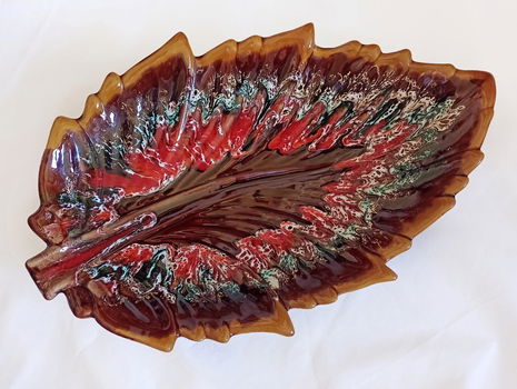 Bijzondere gemêleerde serveerschaal in de vorm van een blad - 1