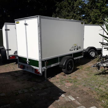 gesloten aanhangwagen - 1