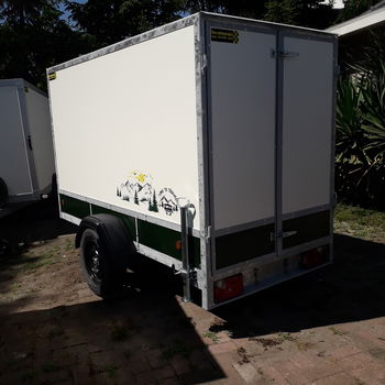 gesloten aanhangwagen - 2