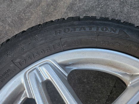 LM velgen met winterbanden 195/50 R15 - 1