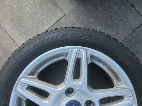 LM velgen met winterbanden 195/50 R15 - 2