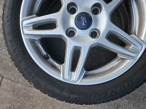 LM velgen met winterbanden 195/50 R15 - 3