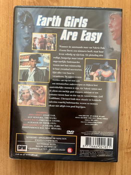 Earth girls are easy - 1