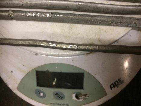 soldeerstaven: (oudere staven, ik veronderstel voor (Lood/zink/tin/koper)) totaal 1280gr. - 5