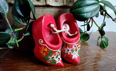 Houten mini klompen - klompjes - rood - rode